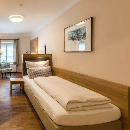 Brauereigasthof Und Maierbraeu Hotel *